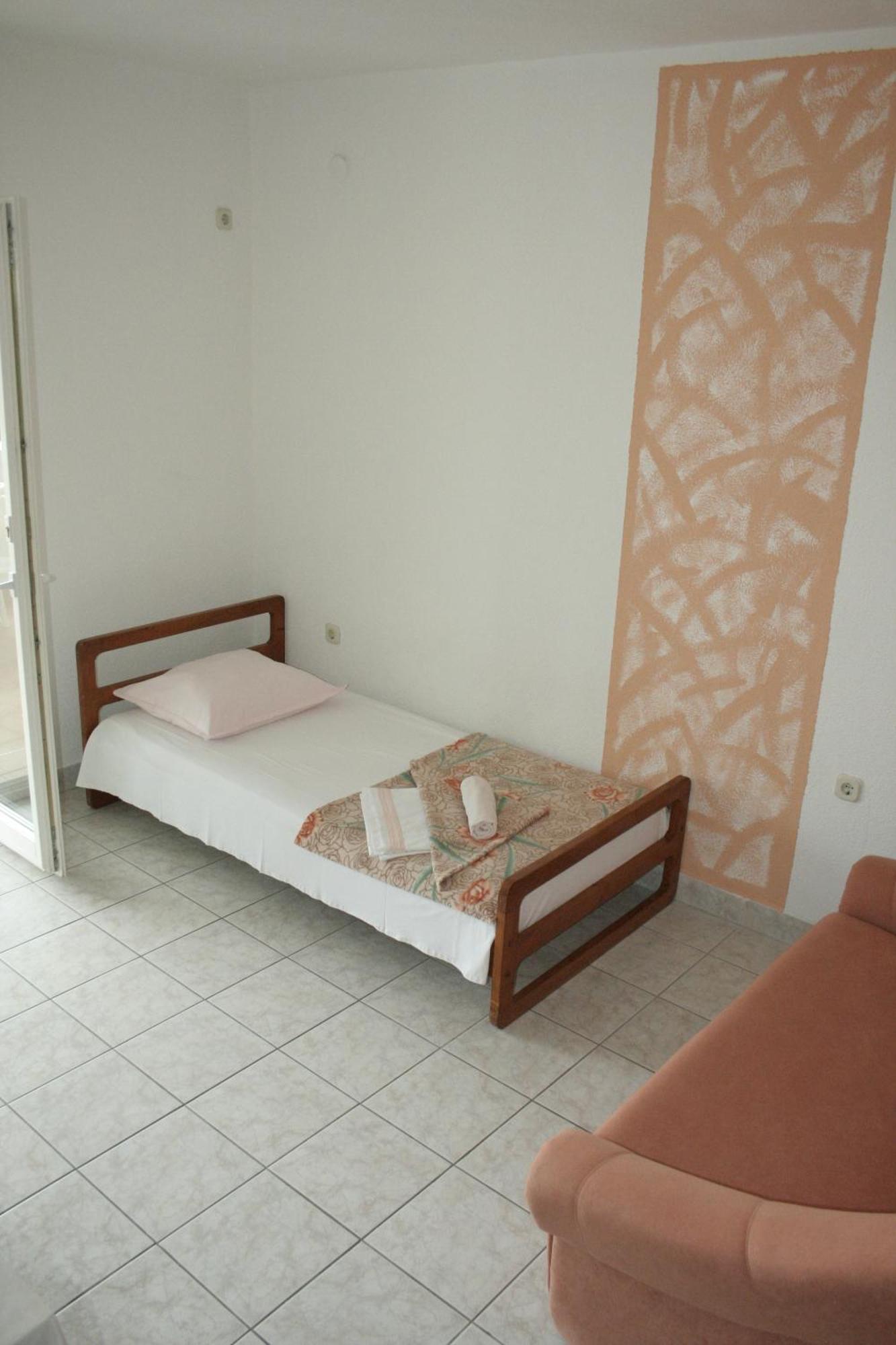 Apartments With A Parking Space Gradac, Makarska - 11332 Gradac  Room photo